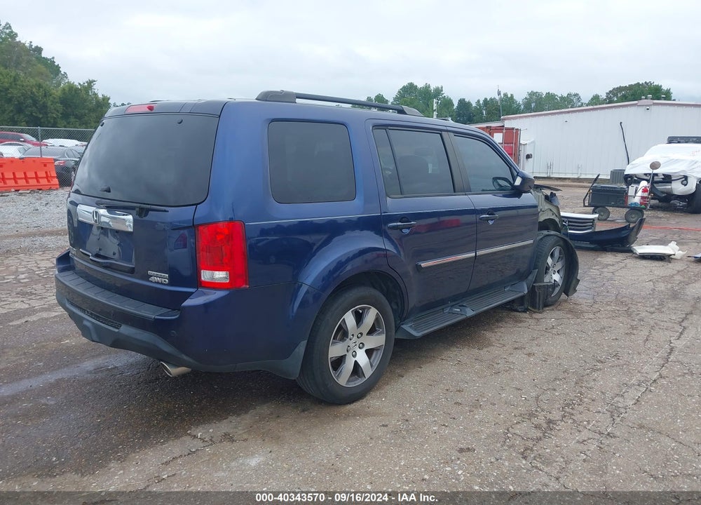 2015 HONDA PILOT TOURING VIN: 5FNYF4H93FB015209