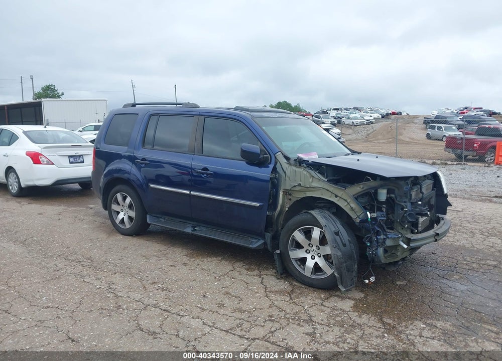 2015 HONDA PILOT TOURING VIN: 5FNYF4H93FB015209