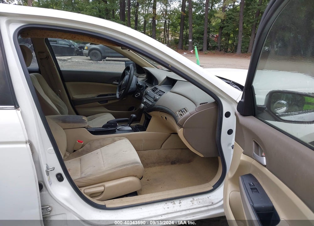 2010 HONDA ACCORD 2.4 LX VIN: 1HGCP2F39AA105820