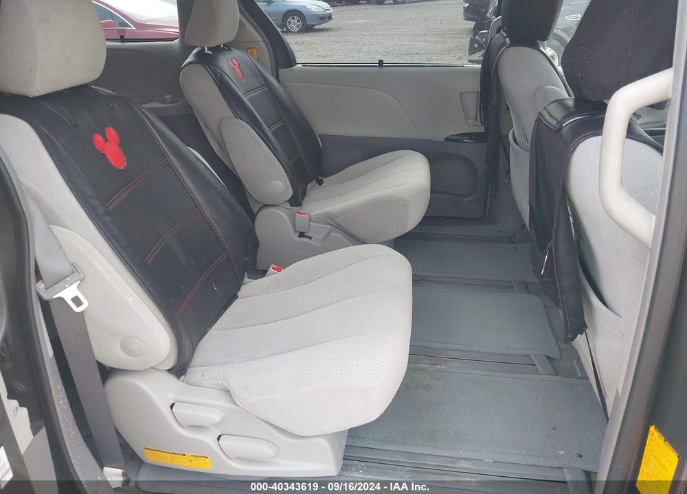2011 TOYOTA SIENNA LE VIN: 5TDJK3DC4BS025049
