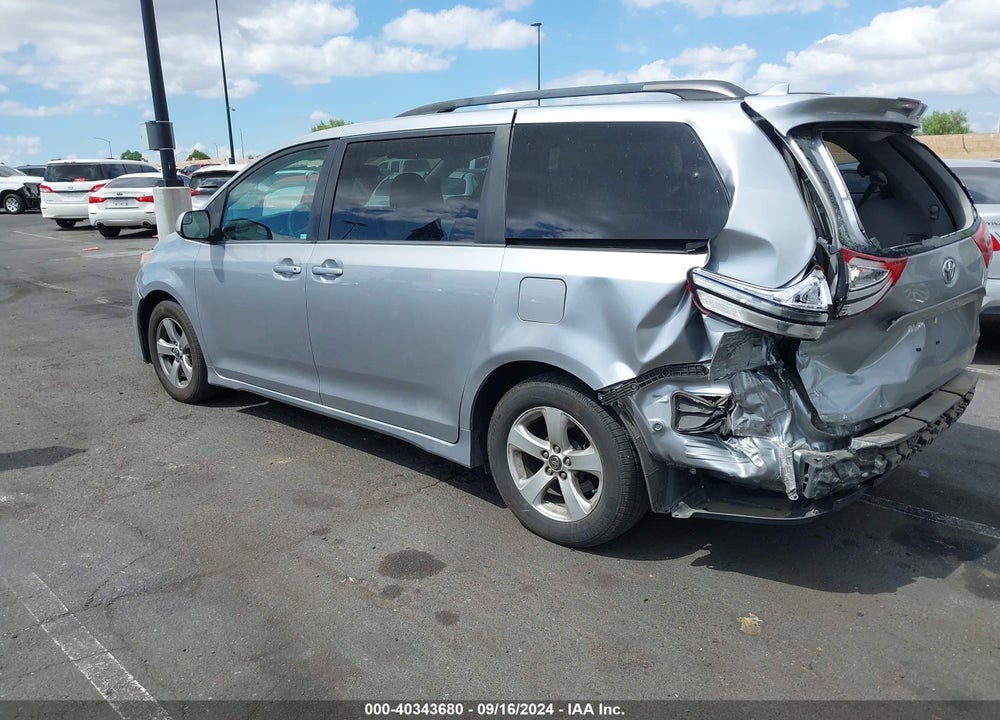 2018 TOYOTA SIENNA LE 8 PASSENGER VIN: 5TDKZ3DC8JS919053