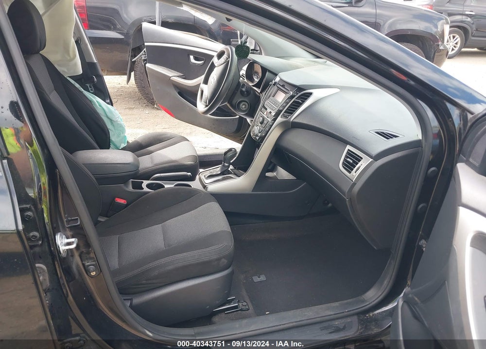 2014 HYUNDAI ELANTRA GT VIN: KMHD35LH4EU225427