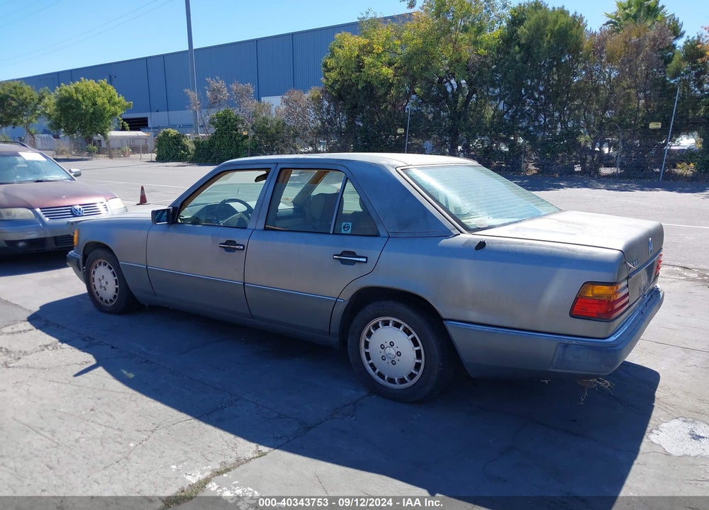 1991 MERCEDES-BENZ 300 E VIN: WDBEA30D4MB378578