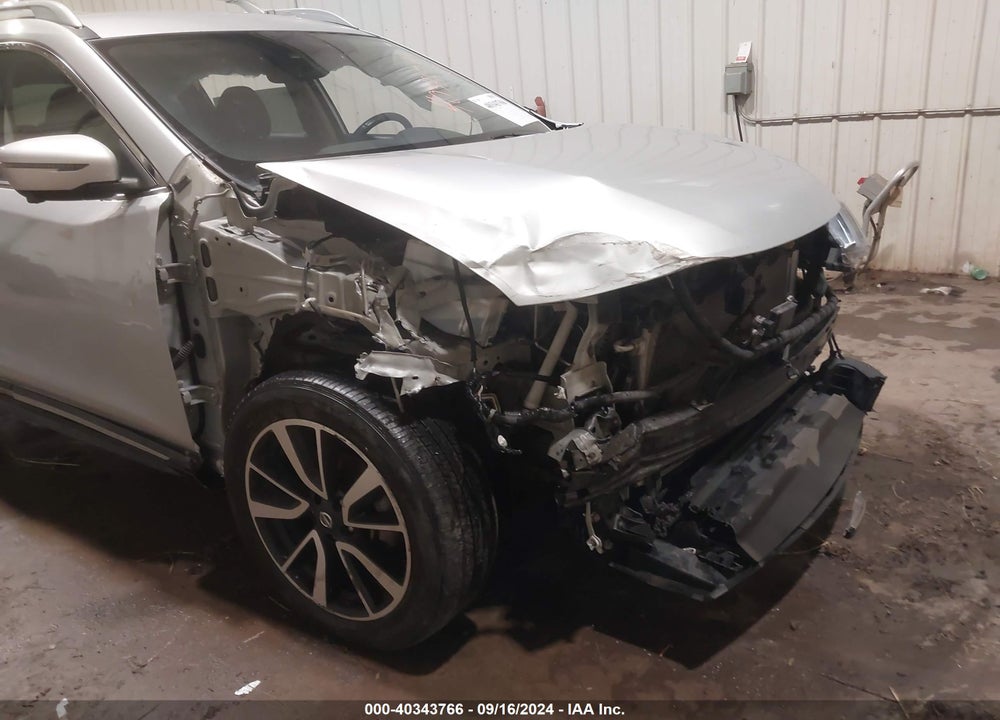 2019 NISSAN ROGUE SL VIN: 5N1AT2MV1KC744796