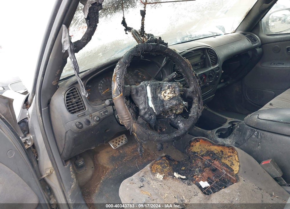 2004 TOYOTA TUNDRA SR5 V8 VIN: 5TBBT44184S444863