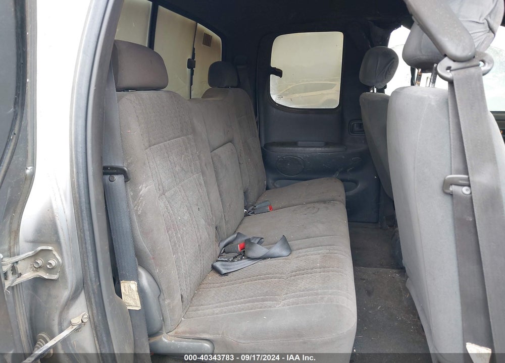 2004 TOYOTA TUNDRA SR5 V8 VIN: 5TBBT44184S444863