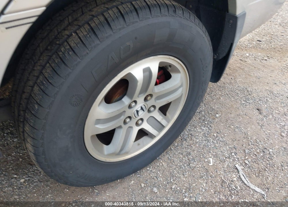 2005 HONDA PILOT EX-L VIN: 2HKYF18605H534271