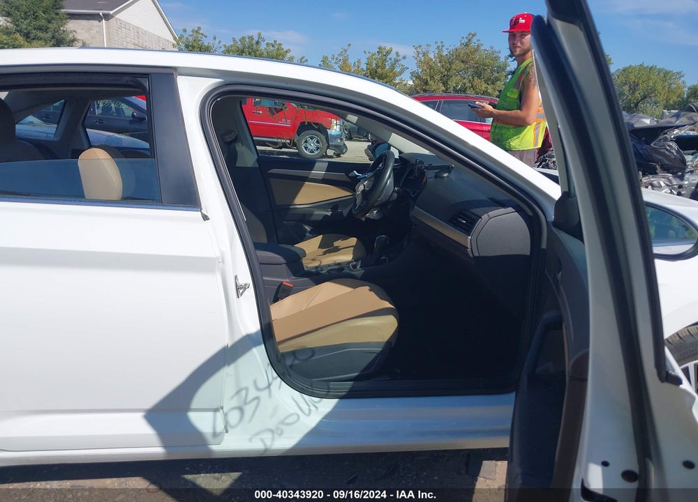 2020 VOLKSWAGEN JETTA 1.4T R-LINE/1.4T S/1.4T SE VIN: 3VWC57BU5LM090400