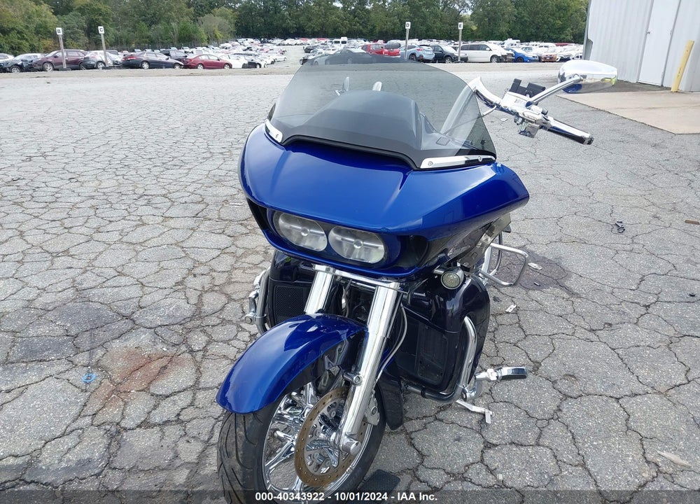 2015 HARLEY-DAVIDSON FLTRUSE CVO ROAD GLIDE VIN: 1HD1TAN11FB962595