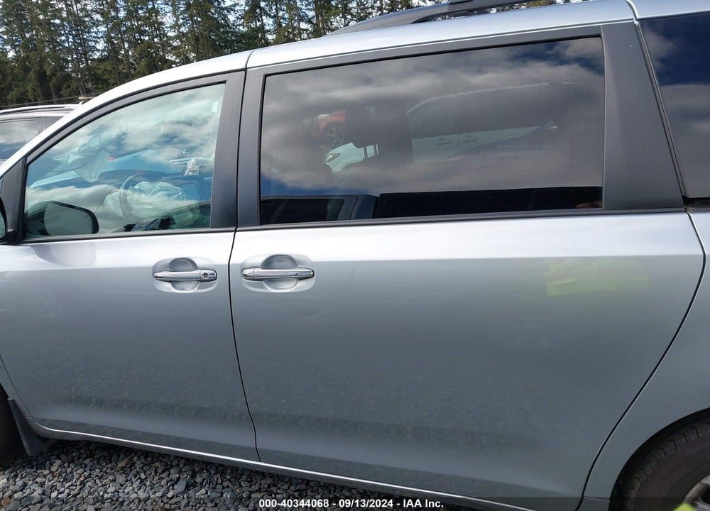 2015 TOYOTA SIENNA XLE PREMIUM 7 PASSENGER VIN: 5TDDK3DC9FS114859