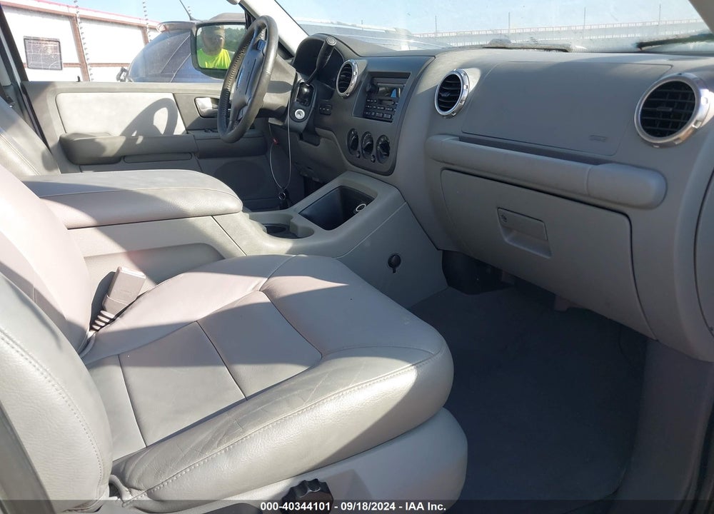 2004 FORD EXPEDITION XLT VIN: 1FMFU15L24LA59395
