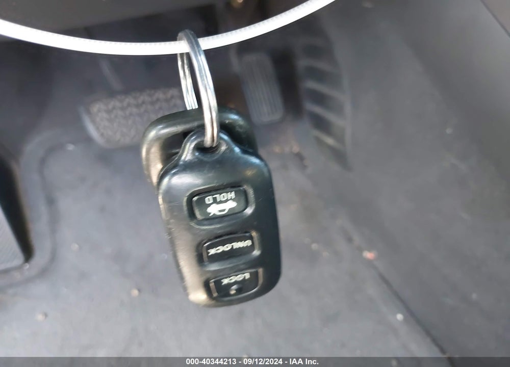 2002 TOYOTA CAMRY SE V6 VIN: 4T1BF32K82U521286