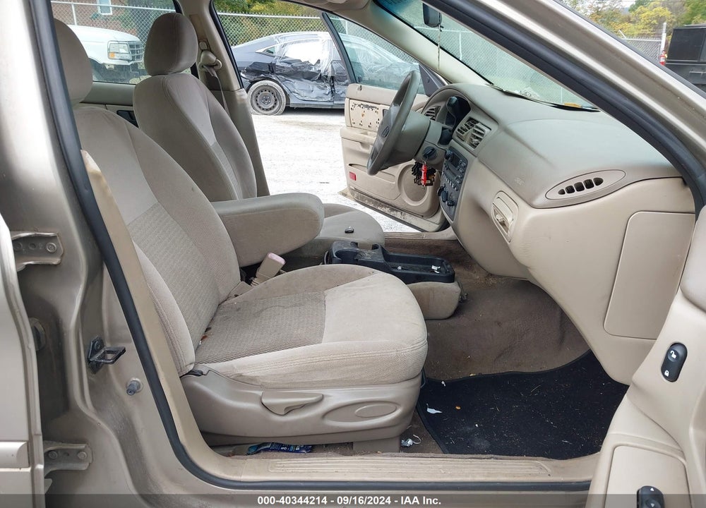 2003 FORD TAURUS SES VIN: 1FAFP55253A202284