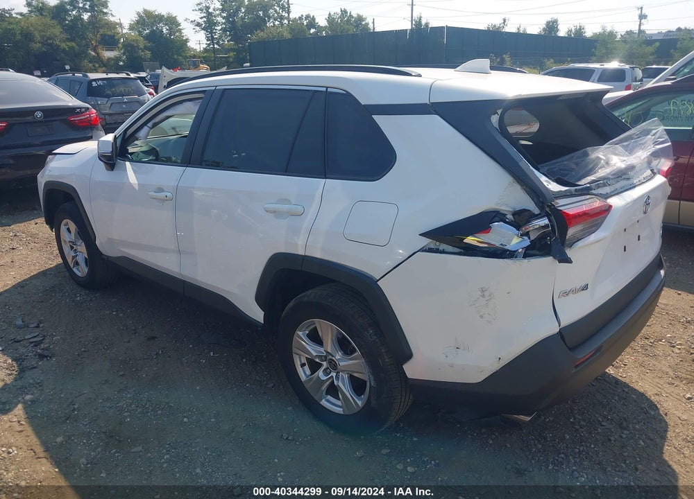 2021 TOYOTA RAV4 XLE VIN: 2T3P1RFV4MC226287