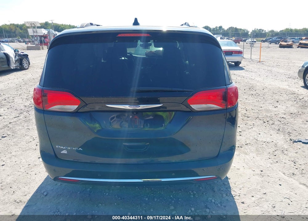 2020 CHRYSLER PACIFICA TOURING L VIN: 2C4RC1BGXLR285153