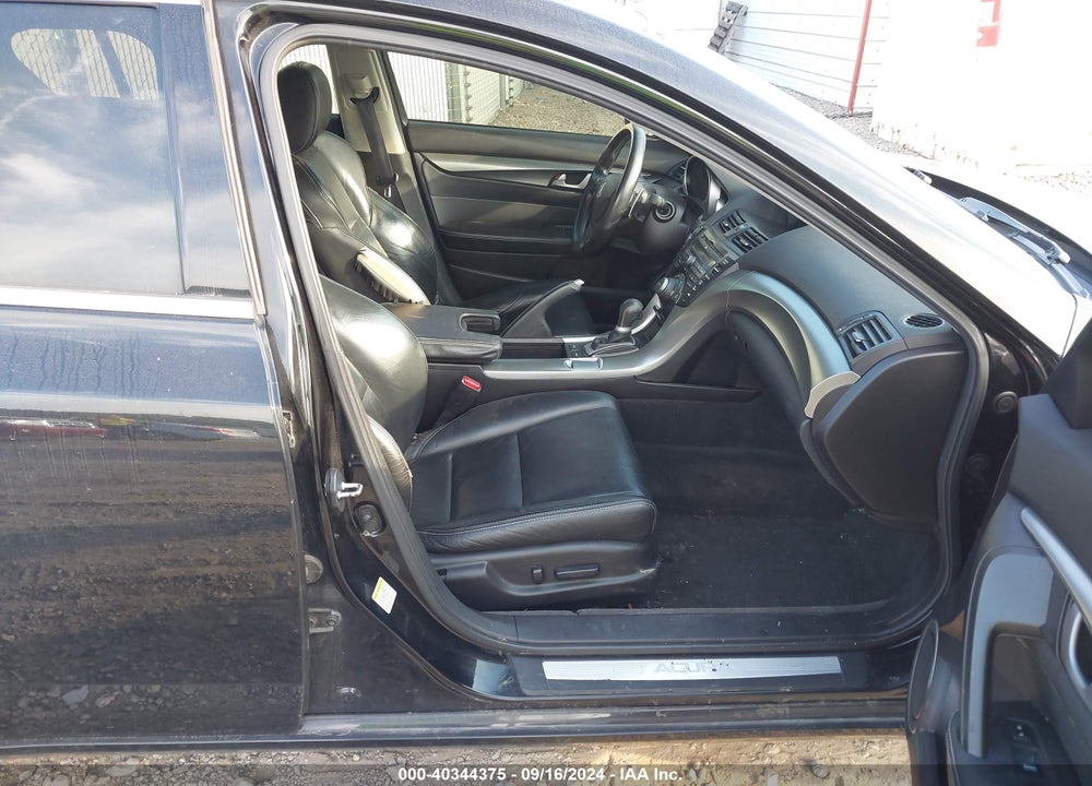 2011 ACURA TL 3.7 VIN: 19UUA9F53BA000367