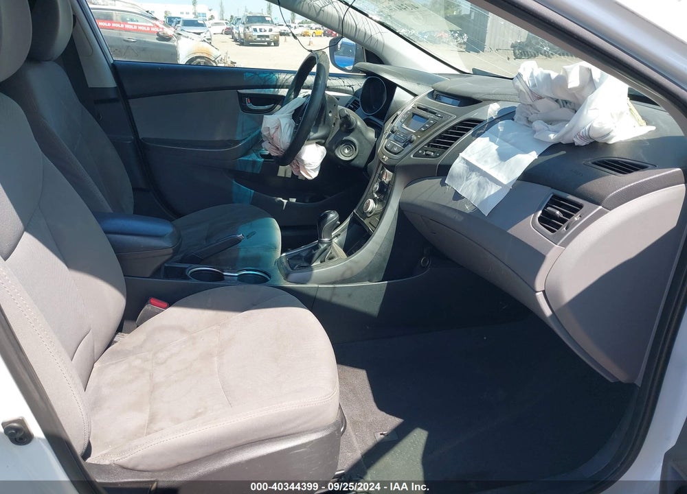 2015 HYUNDAI ELANTRA SE VIN: 5NPDH4AE6FH585870
