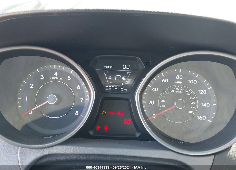 2015 HYUNDAI ELANTRA SE VIN: 5NPDH4AE6FH585870