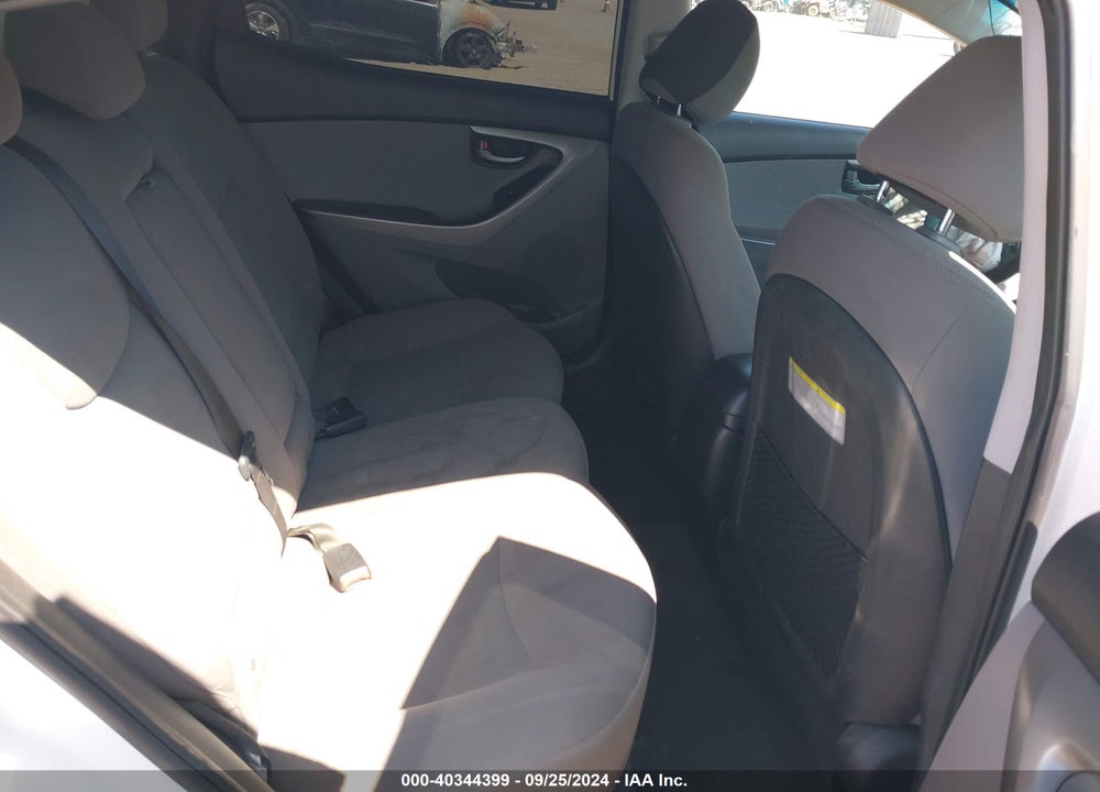 2015 HYUNDAI ELANTRA SE VIN: 5NPDH4AE6FH585870