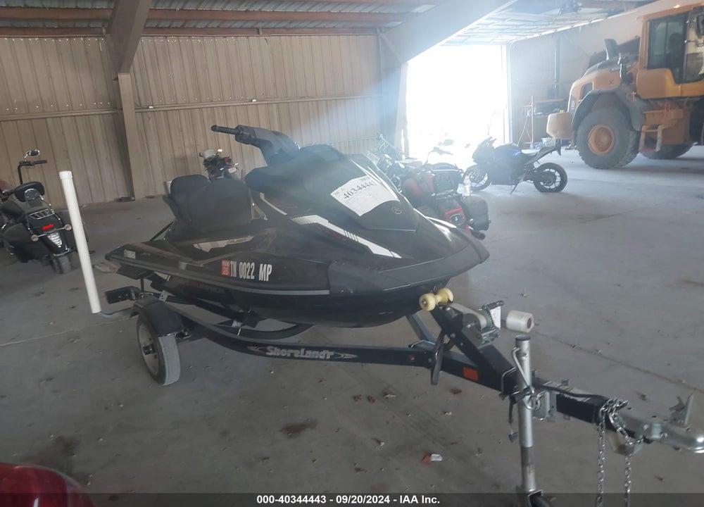 2017 YAMAHA JETSKI VIN: HINYAMA2988E717