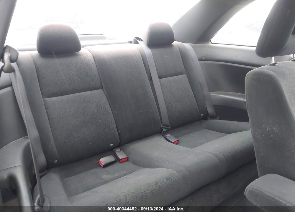 2005 HONDA CIVIC LX VIN: 1HGEM22575L072030