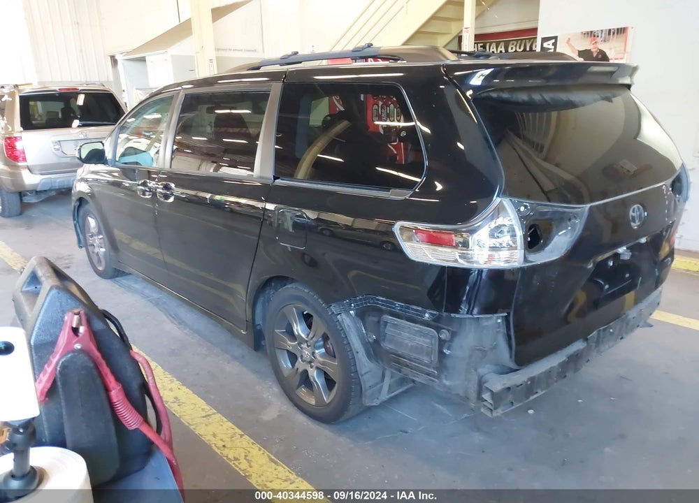 2011 TOYOTA SIENNA SE VIN: 5TDXK3DC8BS123060
