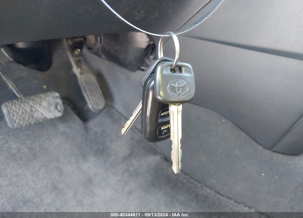 2004 TOYOTA MATRIX STANDARD VIN: 2T1KR32E84C211175