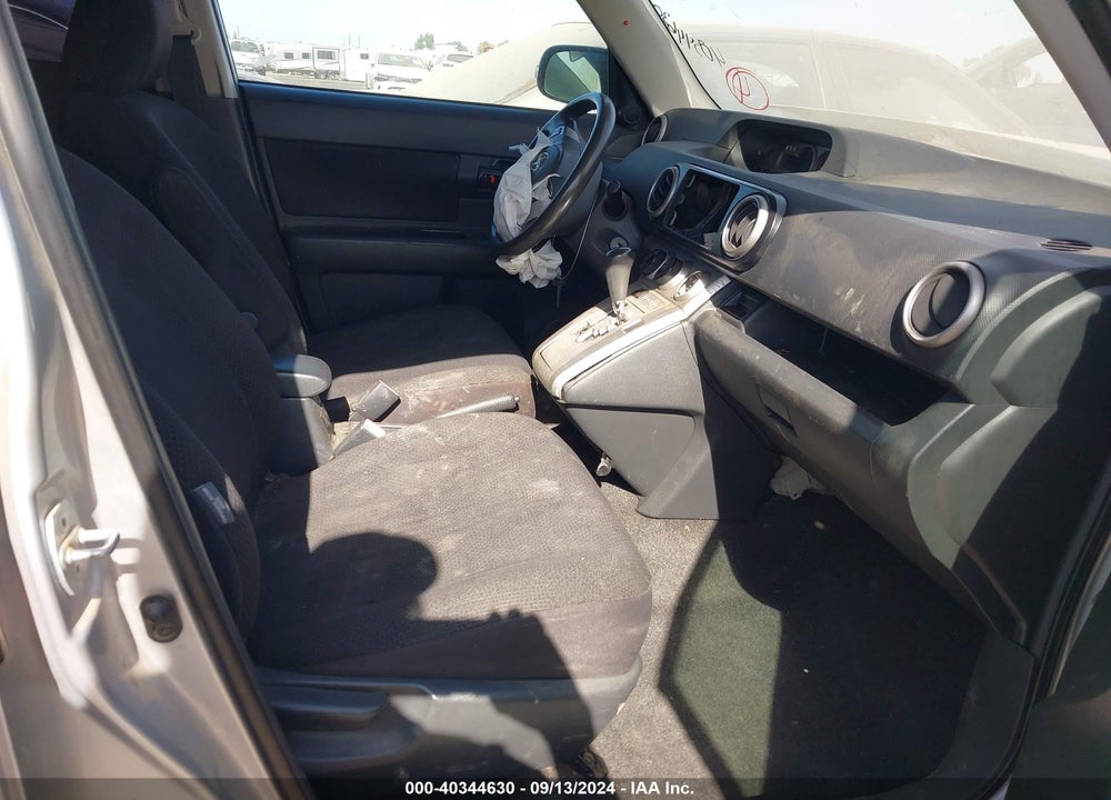 2008 SCION XB VIN: JTLKE50E581016742