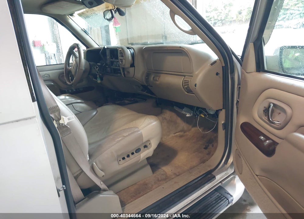 2000 GMC YUKON DENALI VIN: 1GKEK13RXYR123865