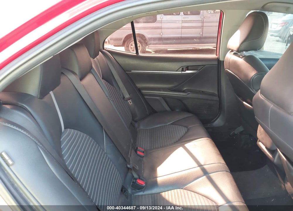 2019 TOYOTA CAMRY SE VIN: 4T1B11HK5KU235339