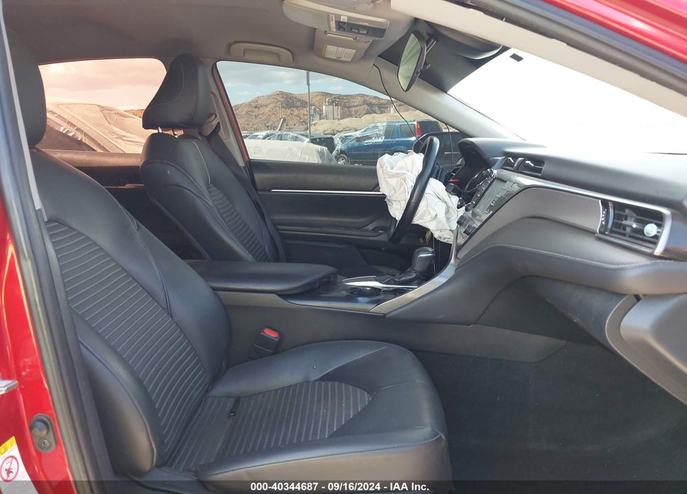 2019 TOYOTA CAMRY SE VIN: 4T1B11HK5KU235339