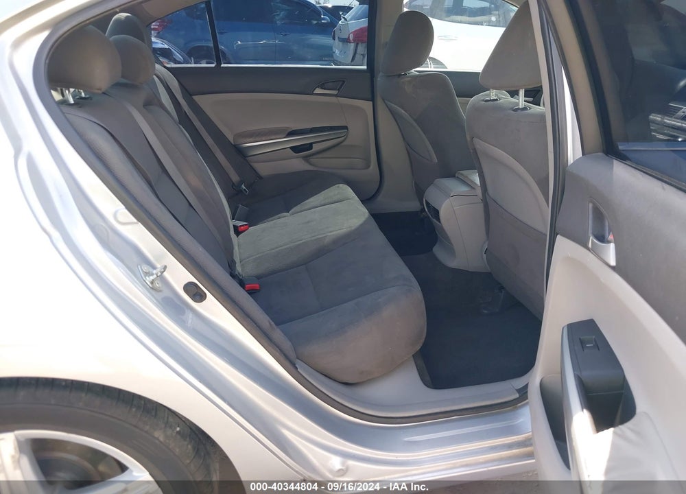 2010 HONDA ACCORD 2.4 EX VIN: 1HGCP2F70AA171854
