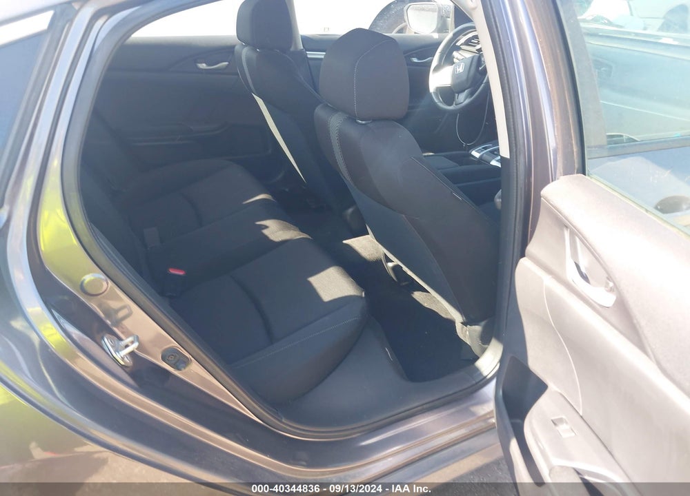 2018 HONDA CIVIC LX VIN: 2HGFC2F51JH565890