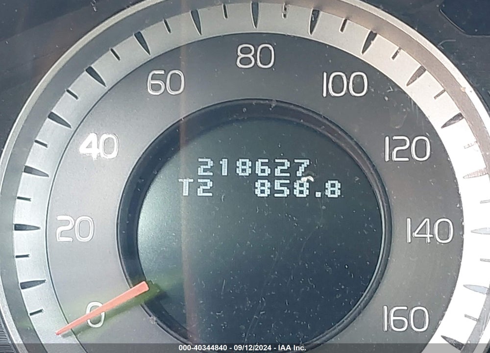 2011 VOLVO XC70 3.2 VIN: YV4940BZ5B1110060
