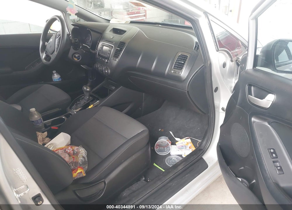 2017 KIA FORTE LX VIN: 3KPFL4A7XHE035345