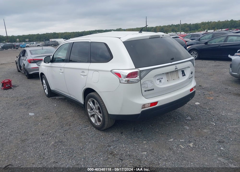 2014 MITSUBISHI OUTLANDER SE VIN: JA4AD3A32EZ002588