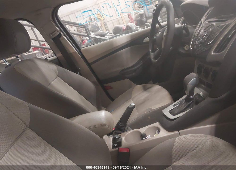 2014 FORD FOCUS SE VIN: 1FADP3K29EL445913