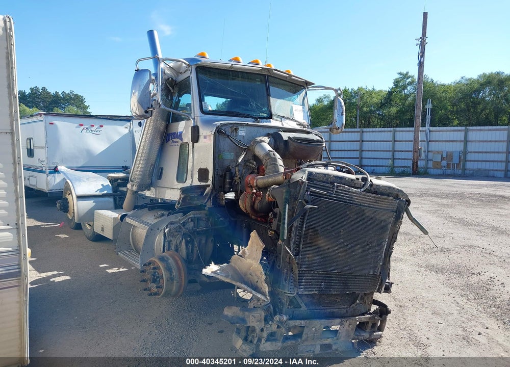 2010 PETERBILT 386 VIN: 1XPHD49X1AD109090