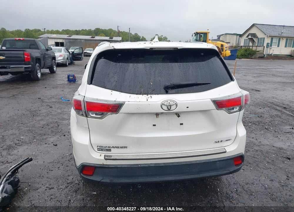 2016 TOYOTA HIGHLANDER XLE V6 VIN: 5TDJKRFH7GS335070