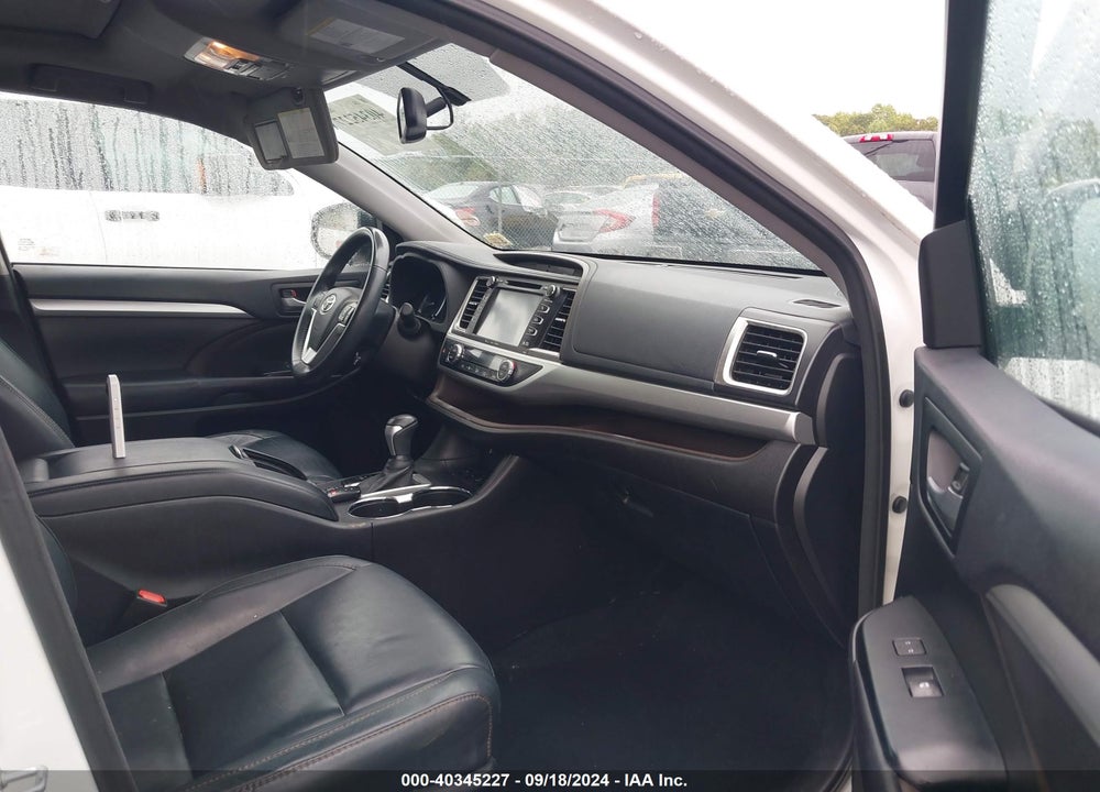2016 TOYOTA HIGHLANDER XLE V6 VIN: 5TDJKRFH7GS335070