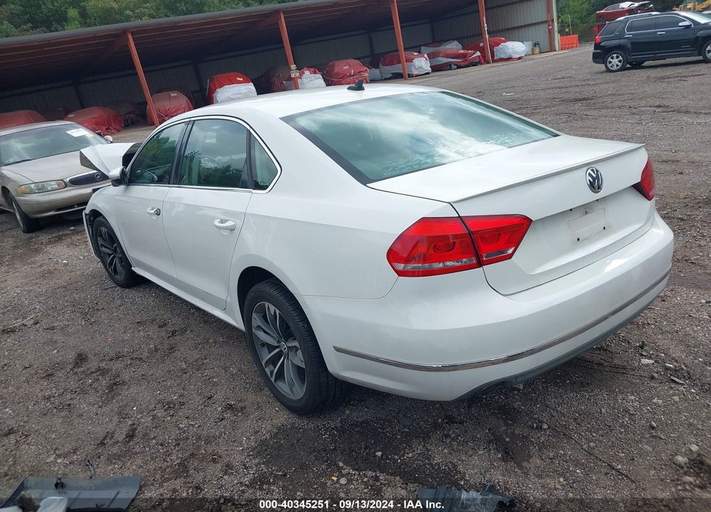 2012 VOLKSWAGEN PASSAT 2.0L TDI SE VIN: 1VWBN7A32CC102105