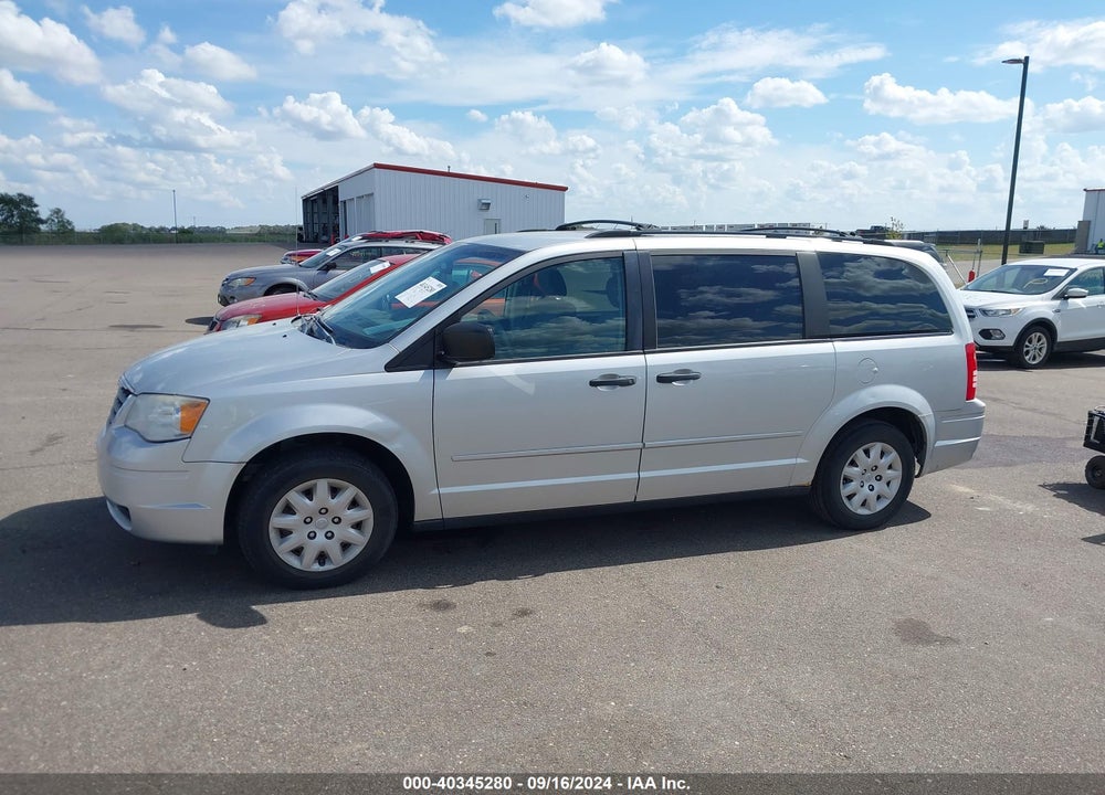 2008 CHRYSLER TOWN & COUNTRY LX VIN: 2A8HR44H98R766397