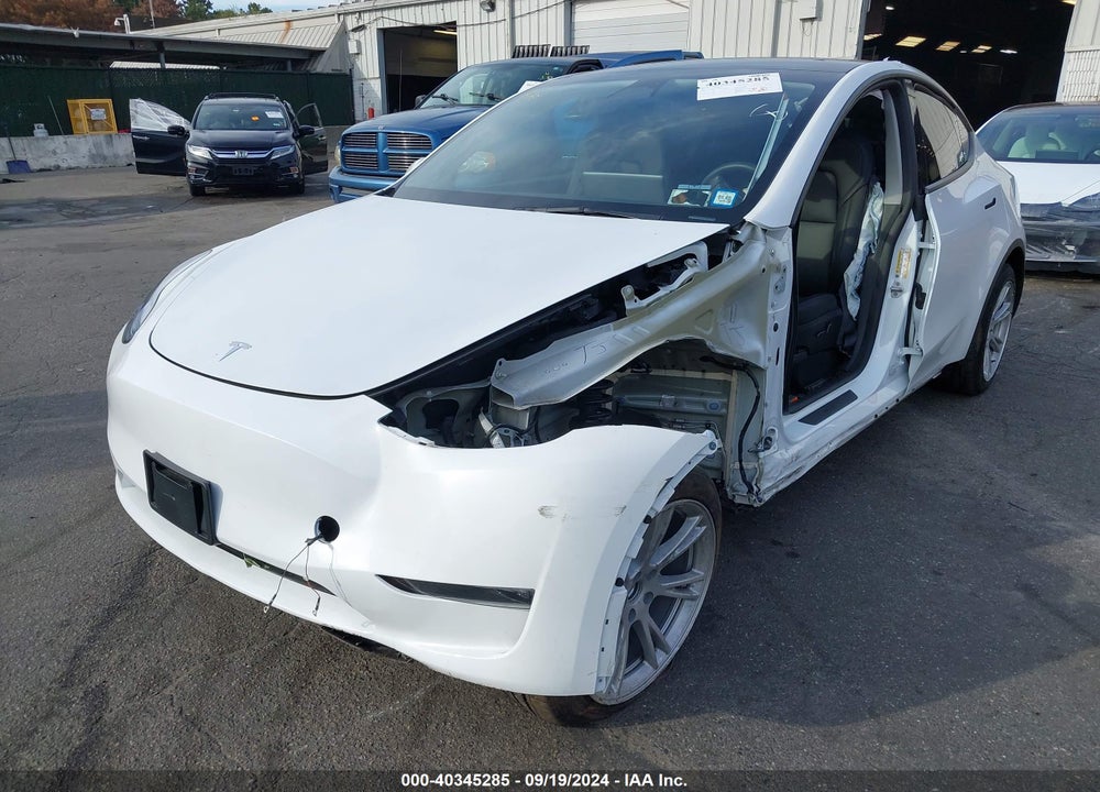 2023 TESLA MODEL Y AWD/LONG RANGE DUAL MOTOR ALL-WHEEL DRIVE VIN: 7SAYGDEE2PA086305