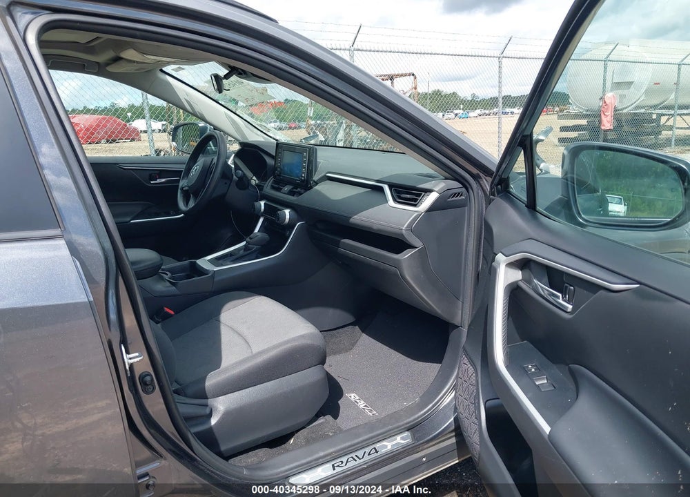 2021 TOYOTA RAV4 XLE VIN: 2T3W1RFV4MC113743