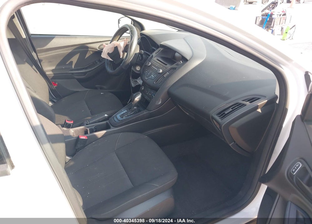 2017 FORD FOCUS S VIN: 1FADP3E21HL214441