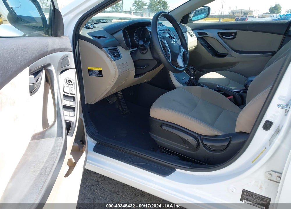 2016 HYUNDAI ELANTRA SE VIN: 5NPDH4AE0GH739846