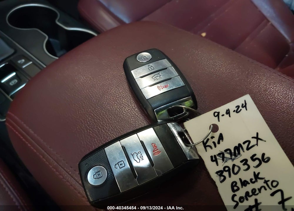 2018 KIA SORENTO 3.3L SX VIN: 5XYPKDA55JG390356