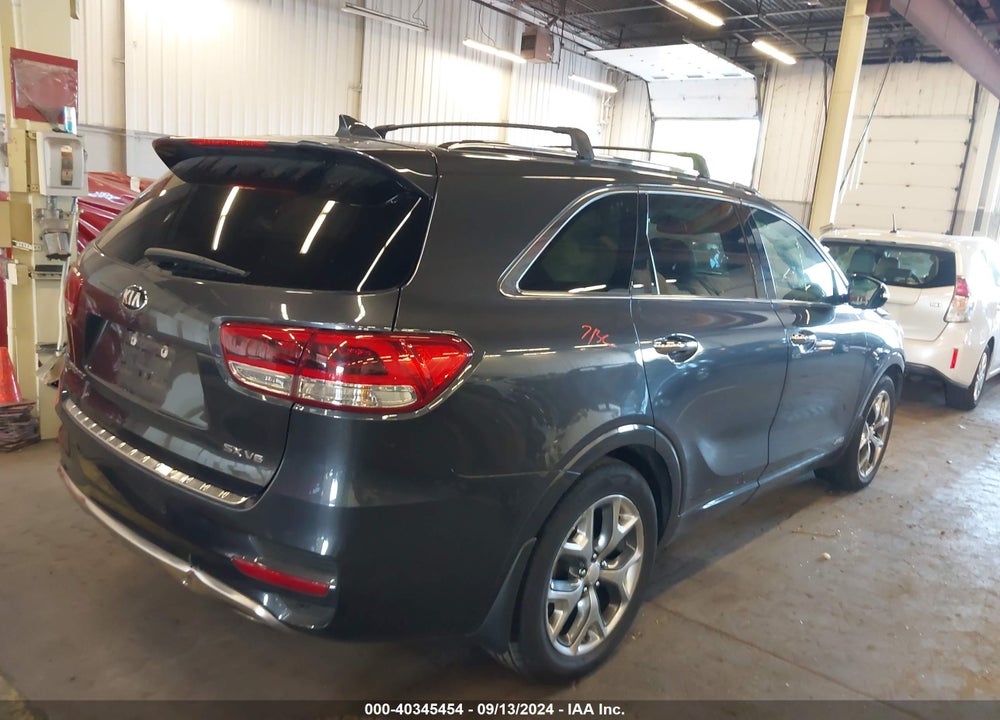 2018 KIA SORENTO 3.3L SX VIN: 5XYPKDA55JG390356