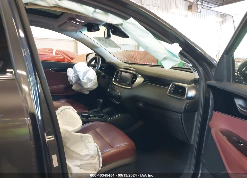 2018 KIA SORENTO 3.3L SX VIN: 5XYPKDA55JG390356