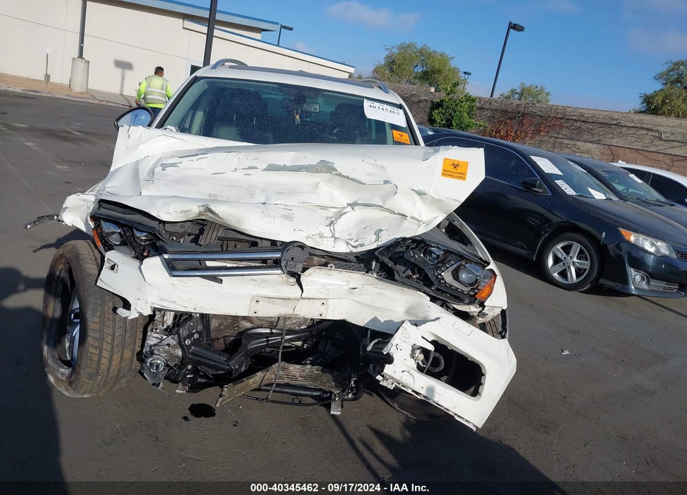2011 VOLKSWAGEN TOUAREG VR6 LUX VIN: WVGFF9BP5BD006505